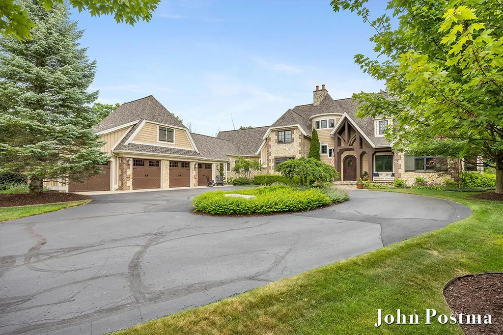 5914 Whitworth Court SE Cascade Charter Township MI 49546