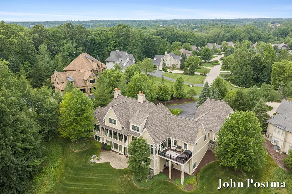 5914 Whitworth Court SE Cascade Charter Township MI 49546