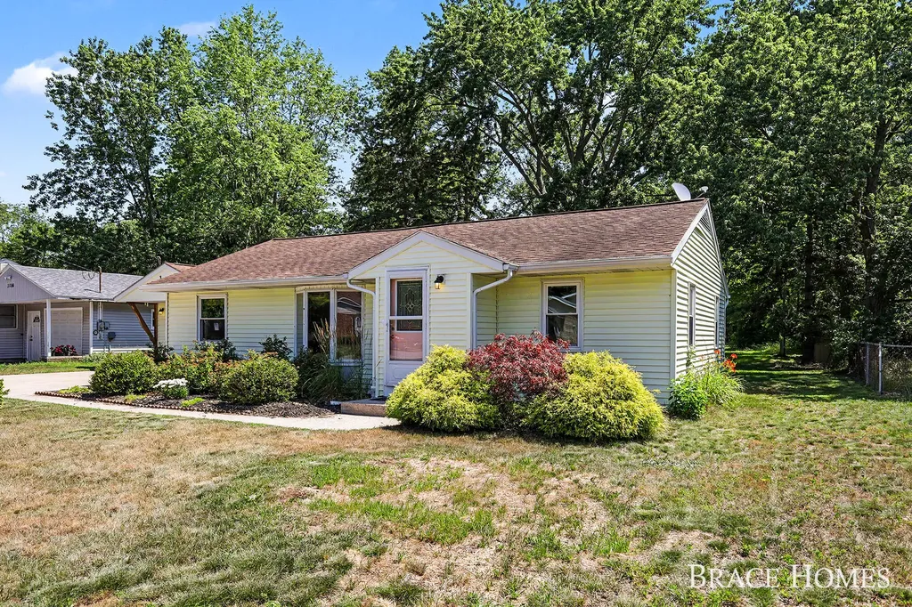 3284 N 146th Avenue Park Township MI 49424