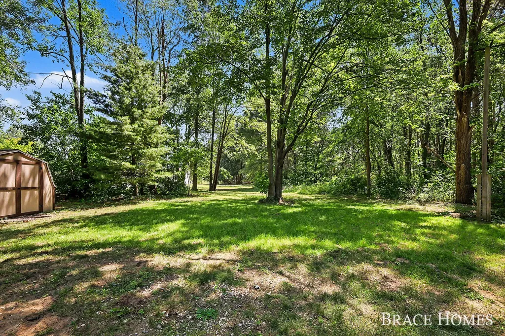 3284 N 146th Avenue Park Township MI 49424