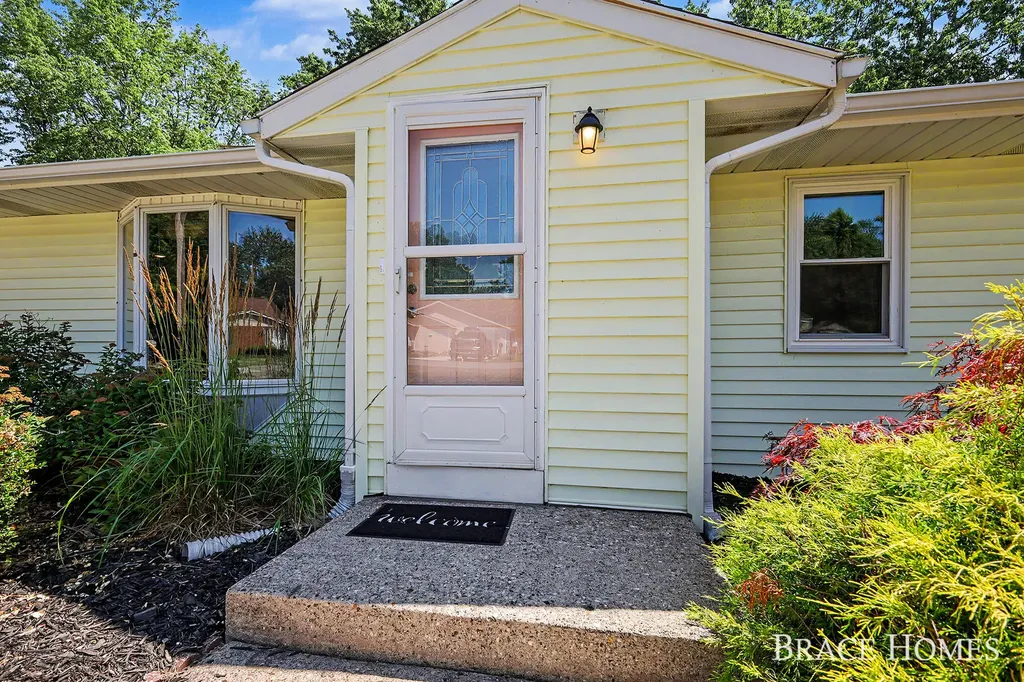 3284 N 146th Avenue Park Township MI 49424