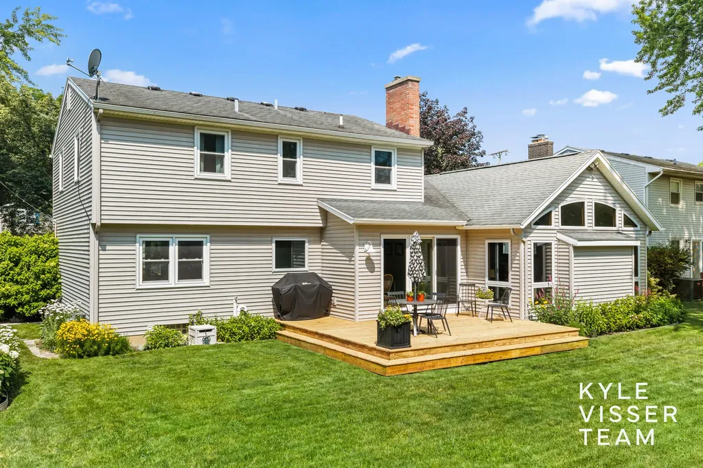 2032 Edgewood Avenue SE Grand Rapids City MI 49546