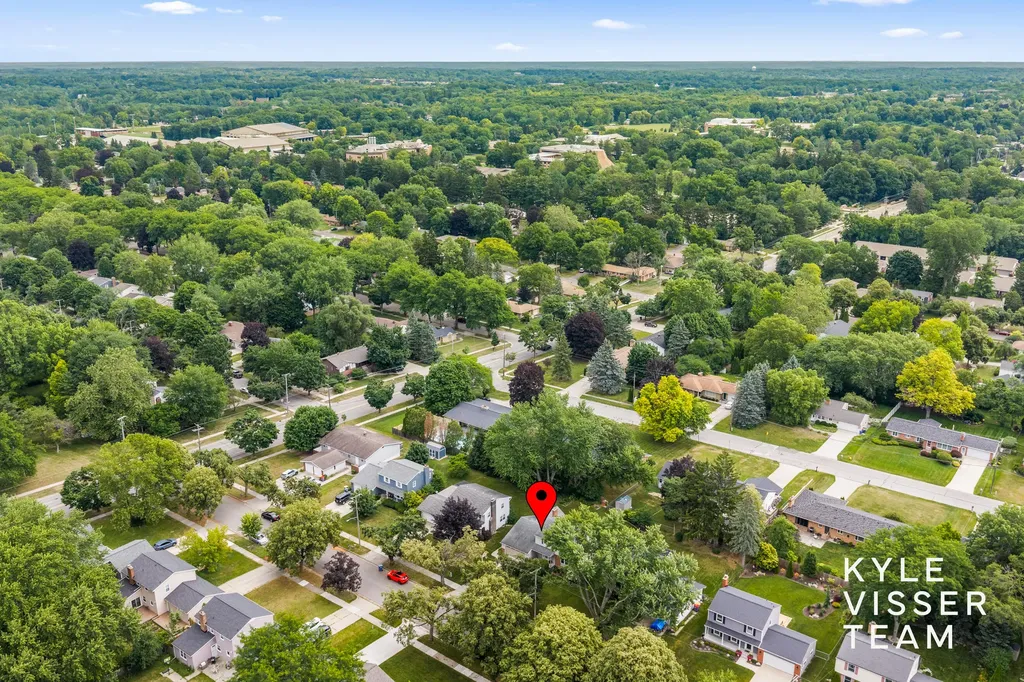 2032 Edgewood Avenue SE Grand Rapids City MI 49546
