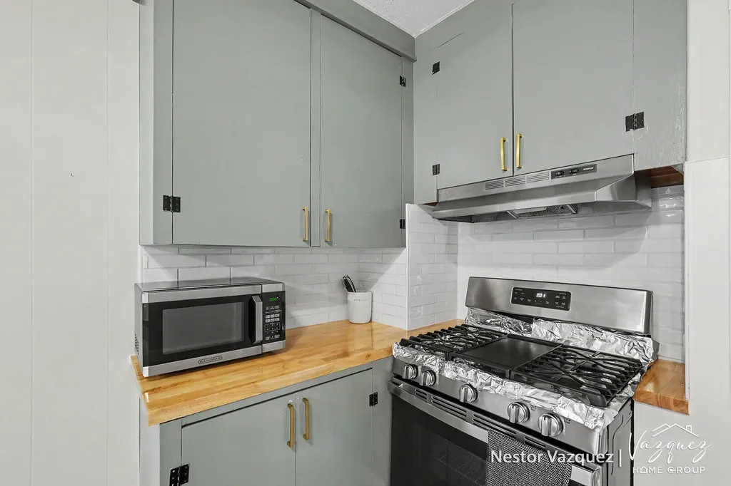 234 Knapp Street NE Grand Rapids City MI 49505