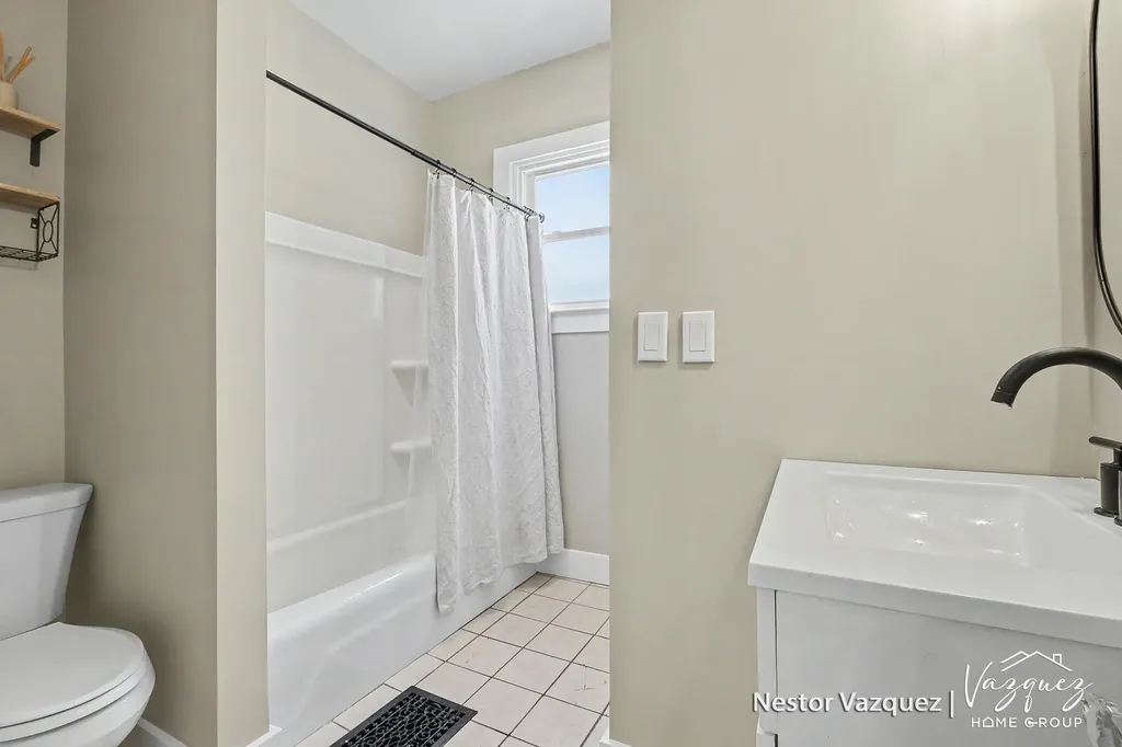 234 Knapp Street NE Grand Rapids City MI 49505