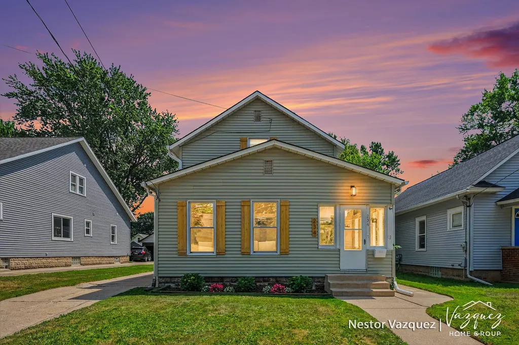 234 Knapp Street NE Grand Rapids City MI 49505