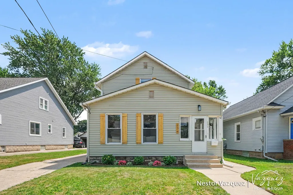 234 Knapp Street NE Grand Rapids City MI 49505