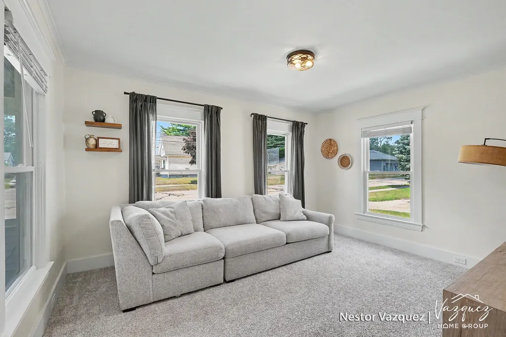 234 Knapp Street NE Grand Rapids City MI 49505