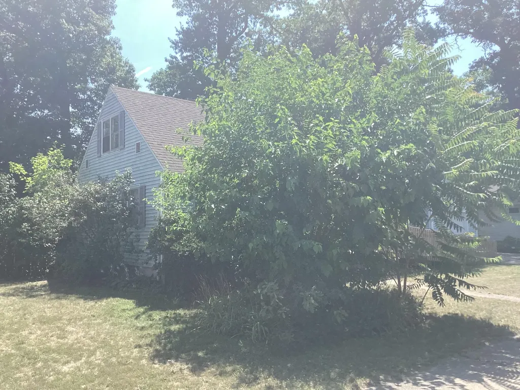 4514 Grantwood Avenue SE Kentwood City MI 49508