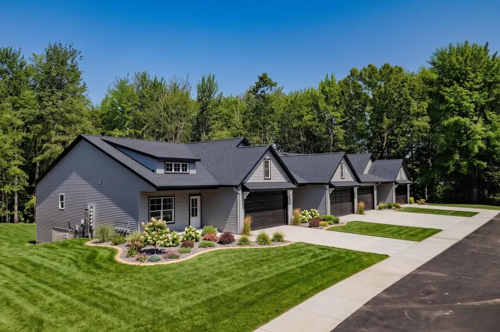 17426 Ridge Avenue Ferrysburg City MI 49409