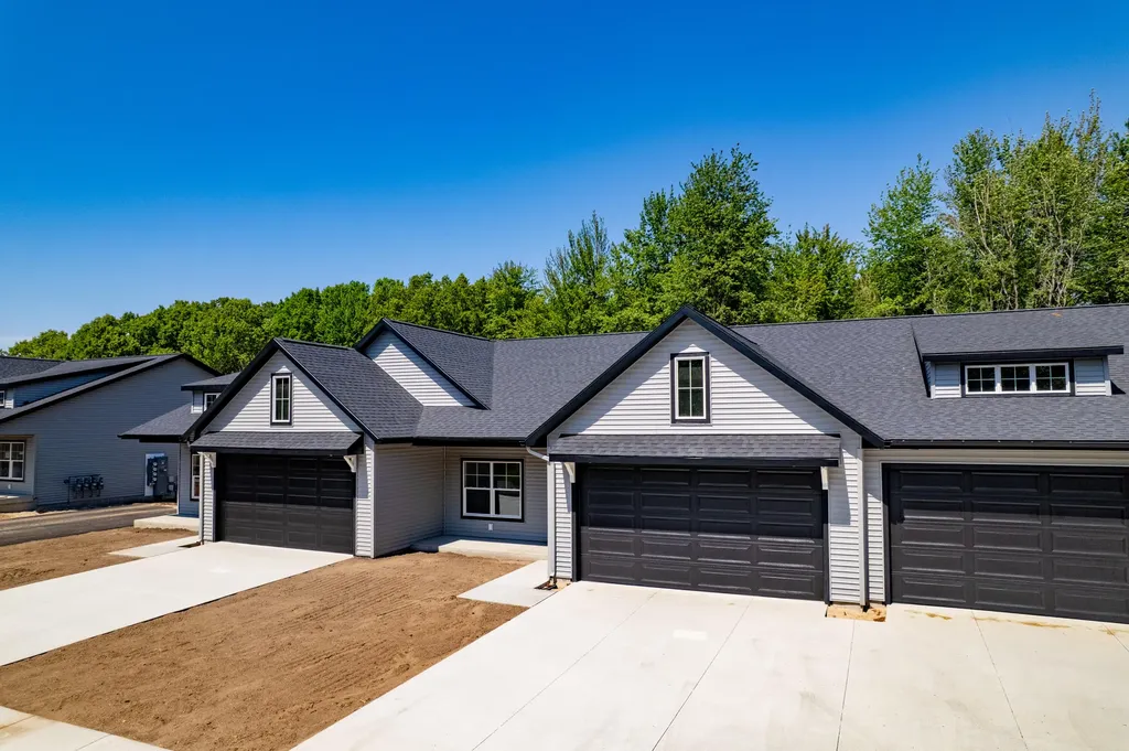 17426 Ridge Avenue Ferrysburg City MI 49409