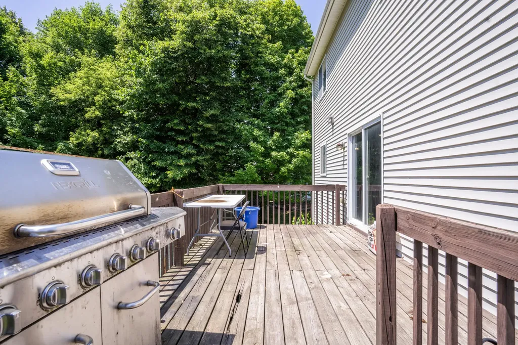 2678 Cotherstone Drive SW Wyoming City MI 49418