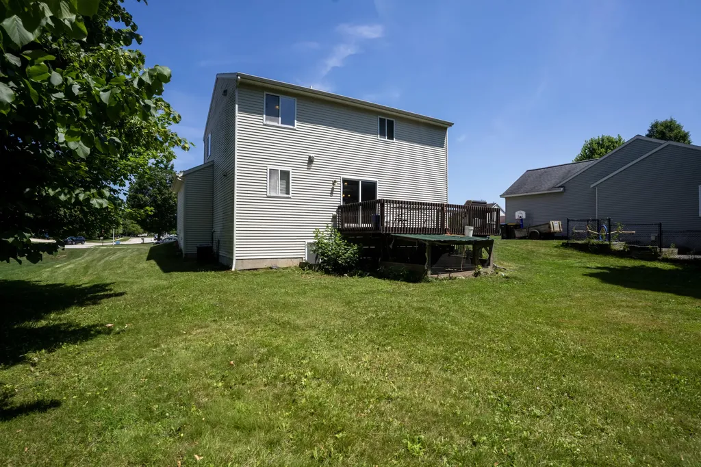 2678 Cotherstone Drive SW Wyoming City MI 49418
