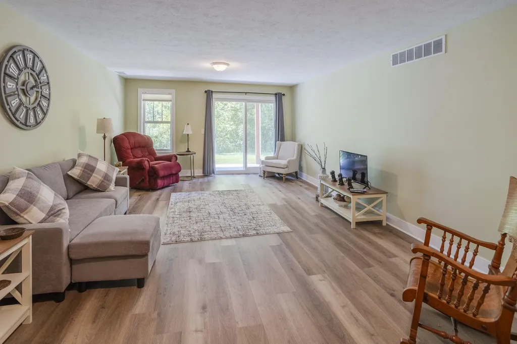 10087 S Crossroad Circle SE Caledonia Township MI 49316