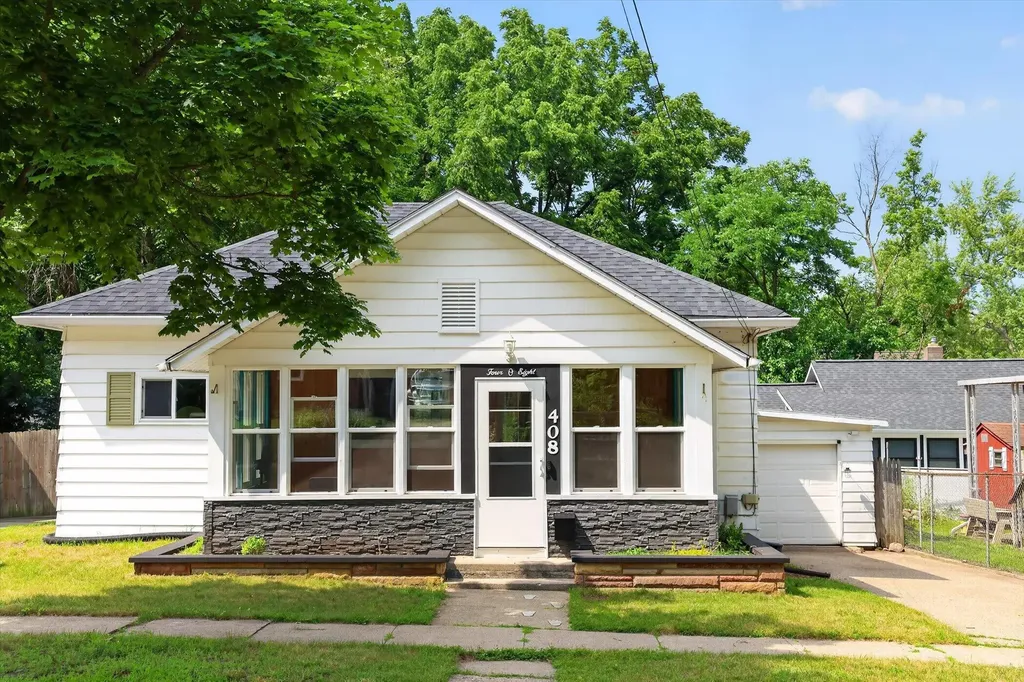 408 W Orange Street W Greenville City MI 48838