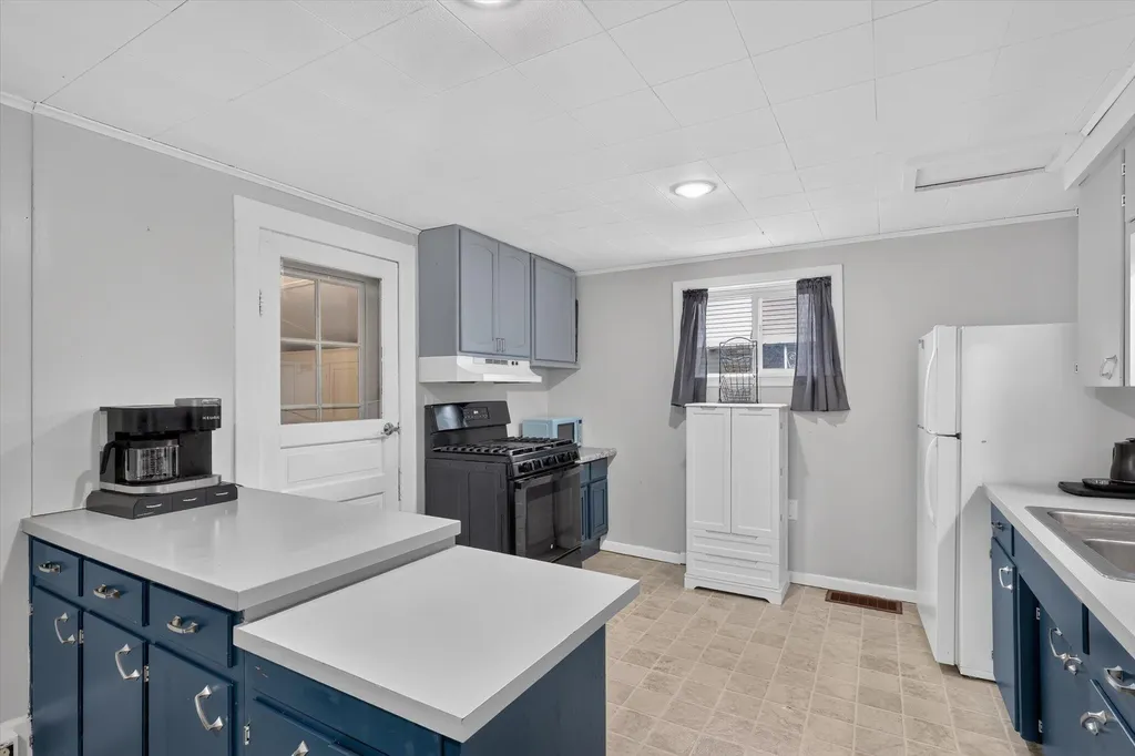 408 W Orange Street W Greenville City MI 48838
