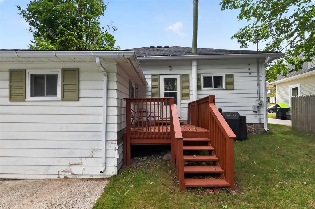 408 W Orange Street W Greenville City MI 48838