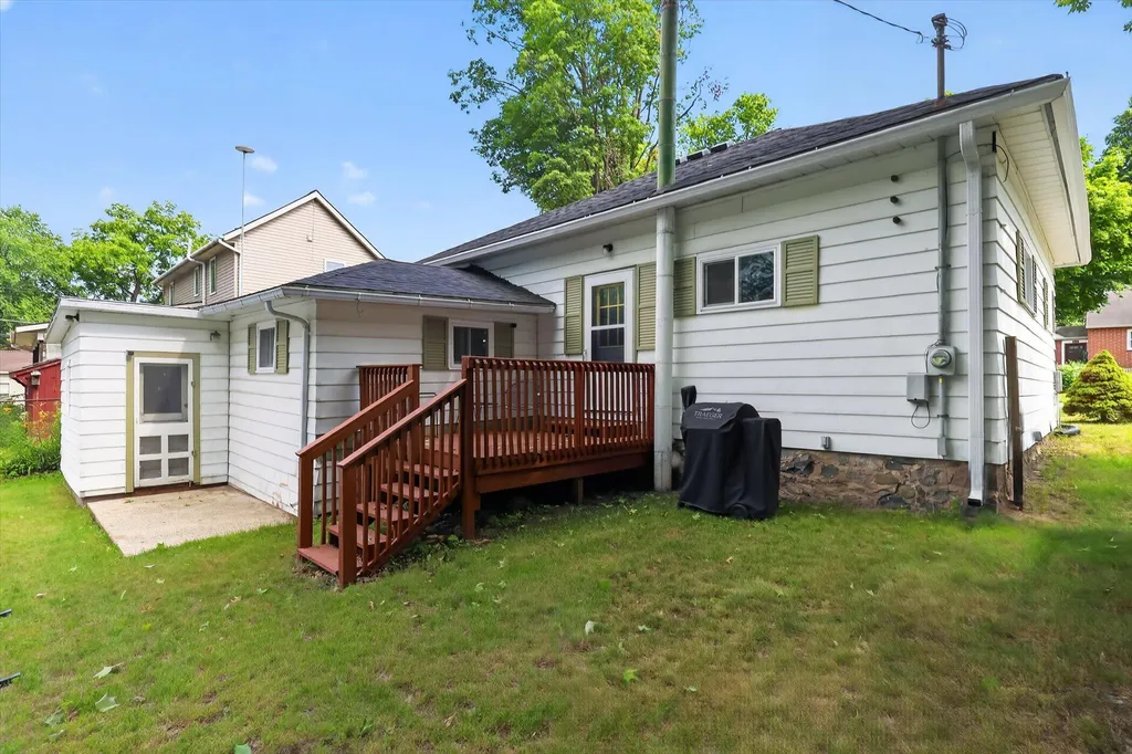 408 W Orange Street W Greenville City MI 48838