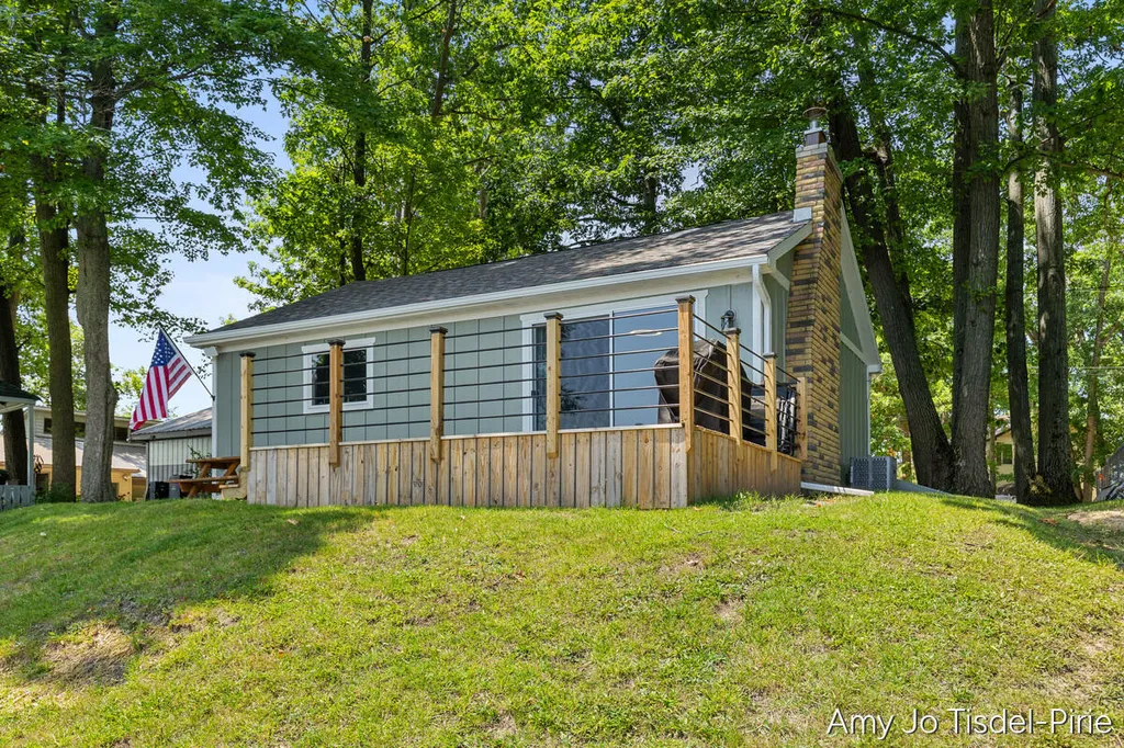 1760 S Colonel Point Drive Crystal Township MI 48818