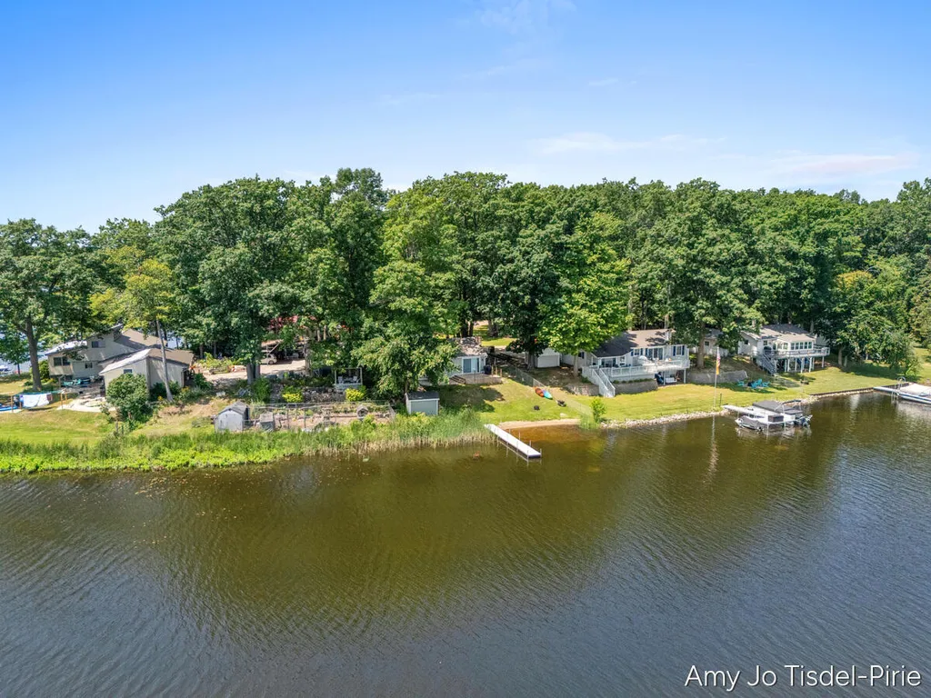 1760 S Colonel Point Drive Crystal Township MI 48818