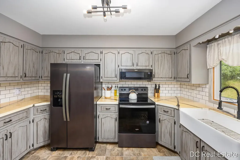 15721 W Almy Road Winfield Township MI 49329