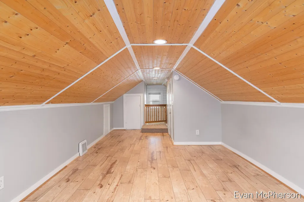 1523 Boston Street SE Grand Rapids City MI 49507