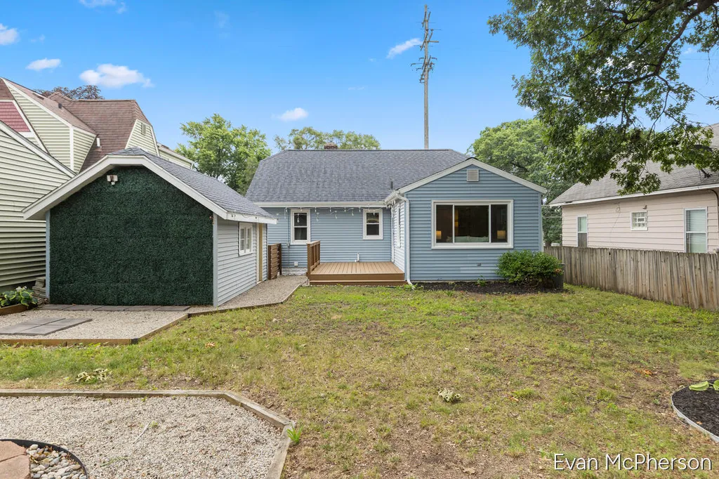 1523 Boston Street SE Grand Rapids City MI 49507