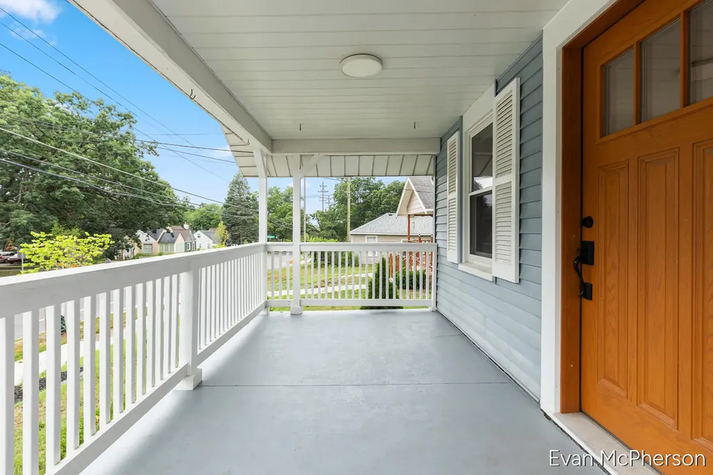 1523 Boston Street SE Grand Rapids City MI 49507