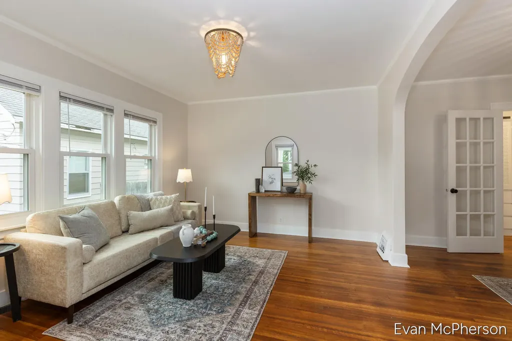 1523 Boston Street SE Grand Rapids City MI 49507