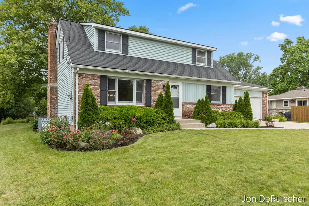 2656 Vassar Drive SE Grand Rapids City MI 49506
