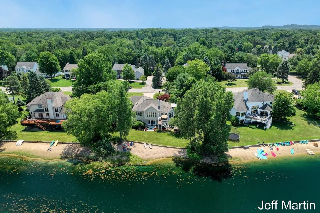 1901 Goldeneye Drive Park Township MI 49424