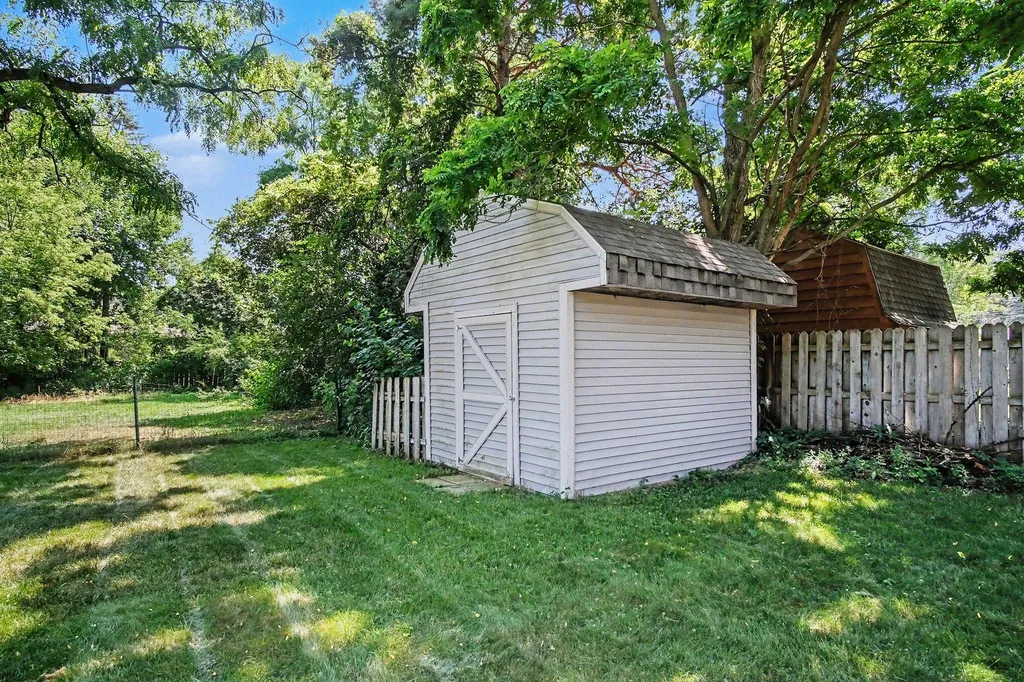 6146 Burton Street SE Cascade Charter Township MI 49546