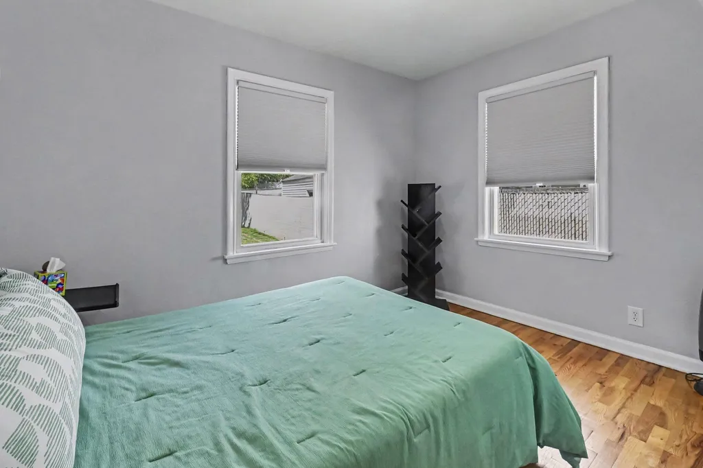 533 N Dexter Drive Lansing City MI 48910