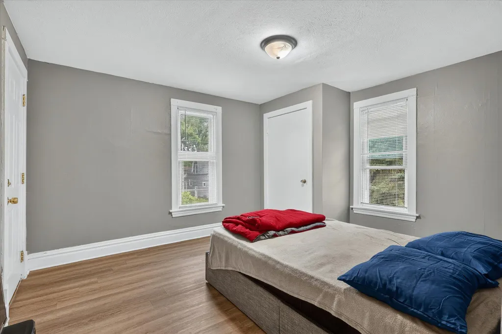 129 Palmer Street NE Grand Rapids City MI 49505