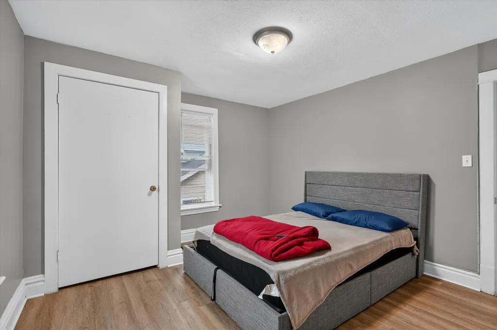 129 Palmer Street NE Grand Rapids City MI 49505