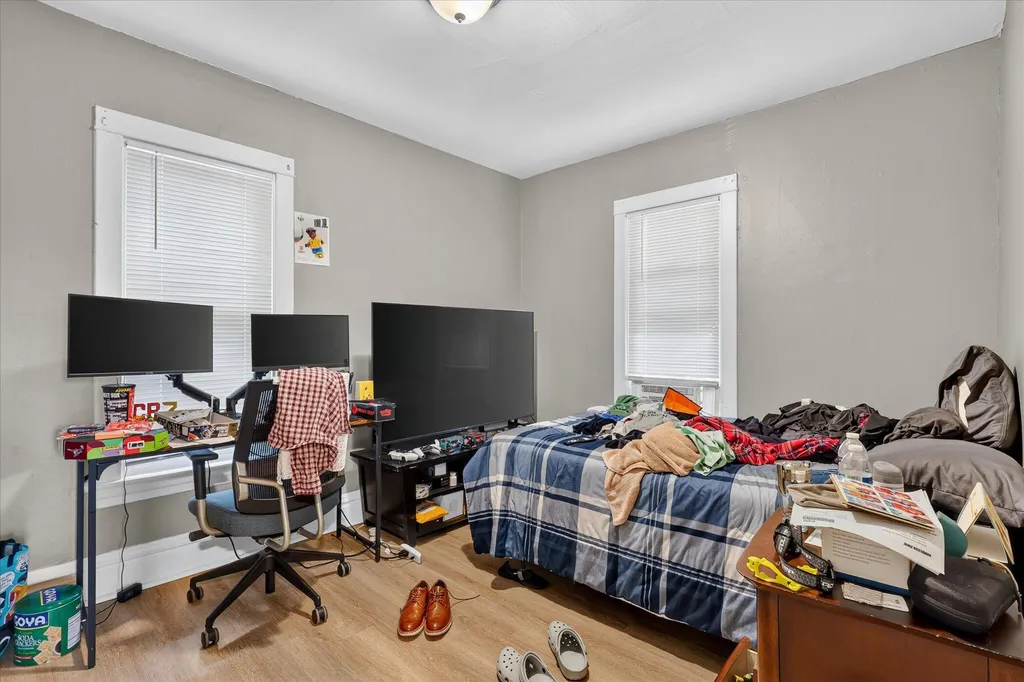 129 Palmer Street NE Grand Rapids City MI 49505