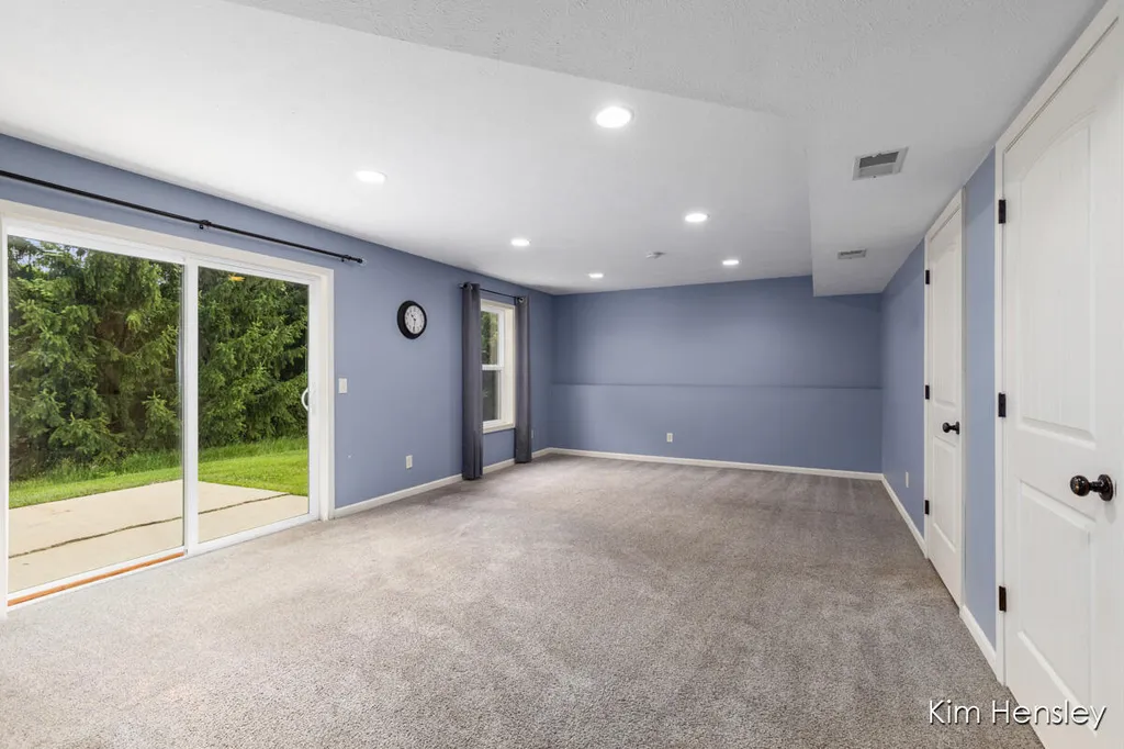 678 Orchard Court NE Rockford City MI 49341