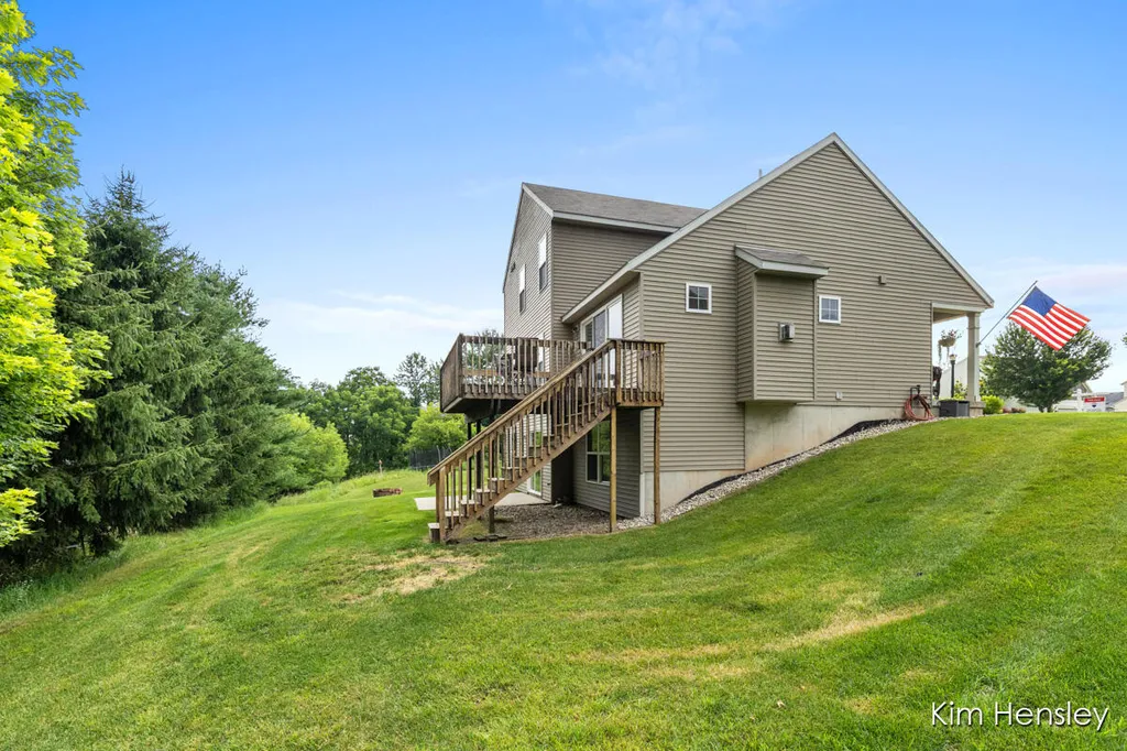 678 Orchard Court NE Rockford City MI 49341