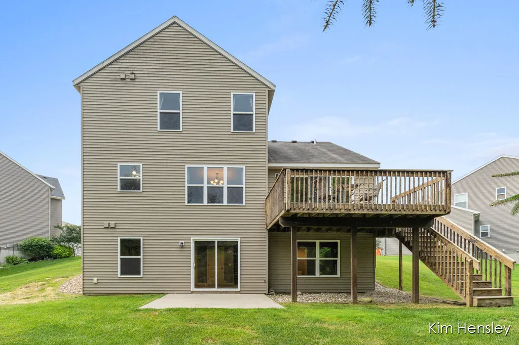 678 Orchard Court NE Rockford City MI 49341