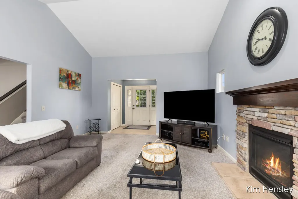678 Orchard Court NE Rockford City MI 49341