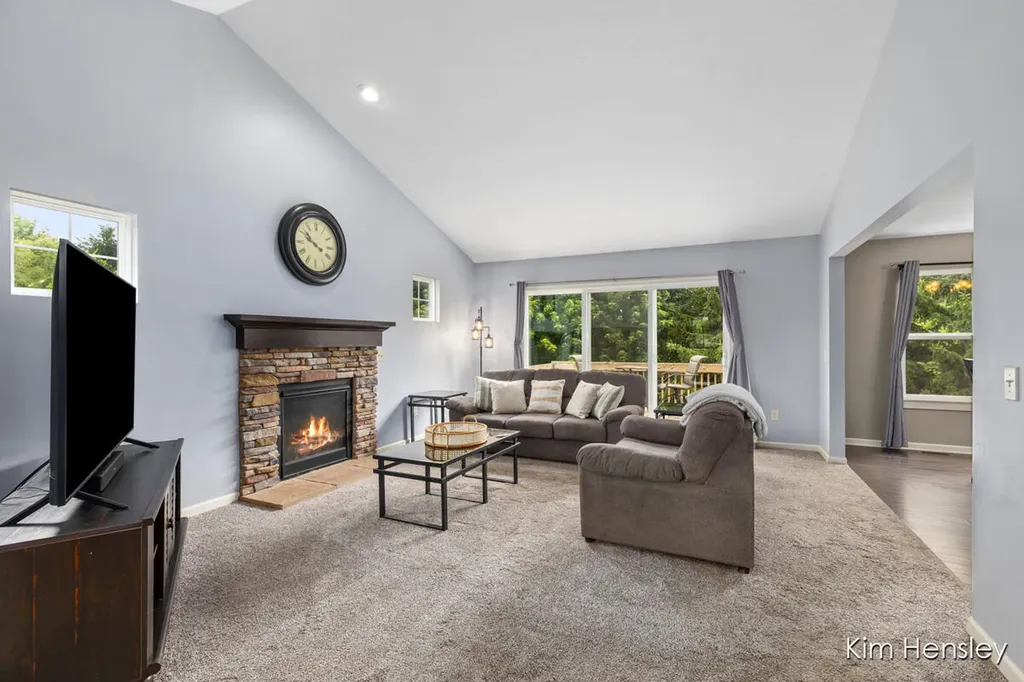 678 Orchard Court NE Rockford City MI 49341