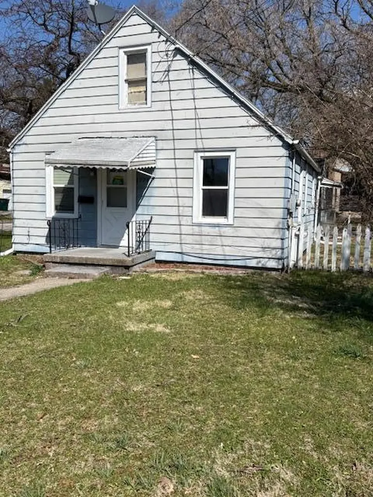 226 Dunlap Street Lansing City MI 48910