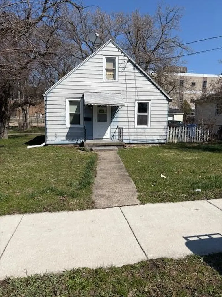 226 Dunlap Street Lansing City MI 48910
