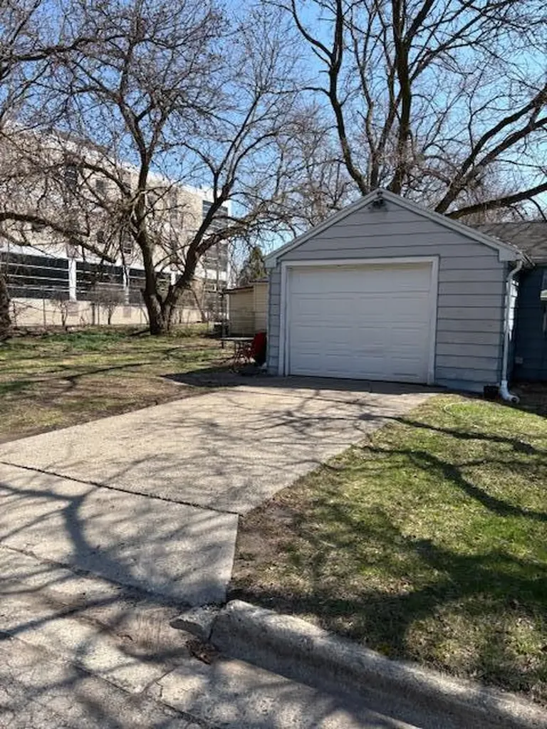 226 Dunlap Street Lansing City MI 48910