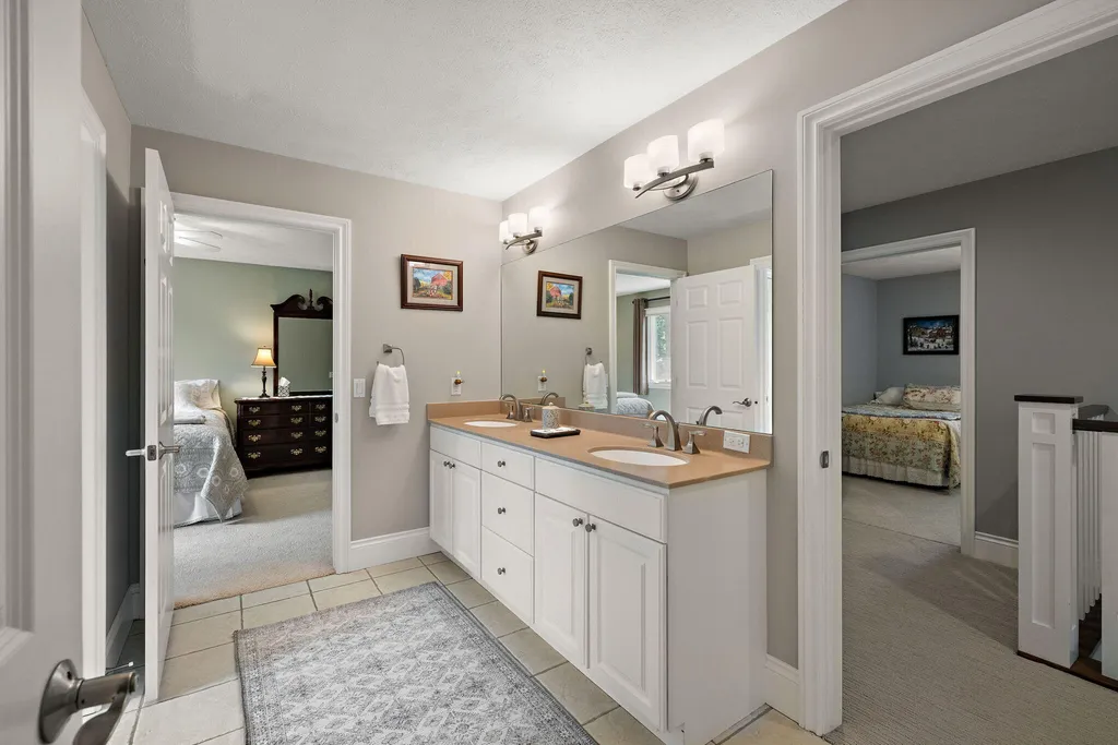 4710 N Catamount Trail NE Grand Rapids Charter Township MI 49301