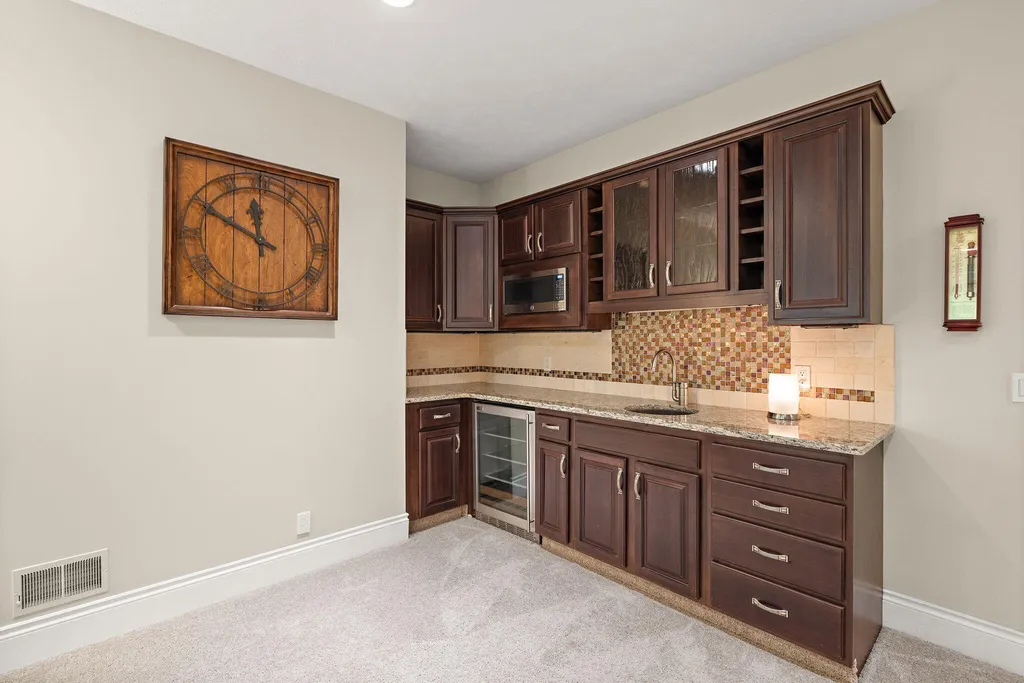 4710 N Catamount Trail NE Grand Rapids Charter Township MI 49301