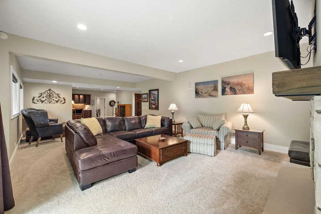 4710 N Catamount Trail NE Grand Rapids Charter Township MI 49301