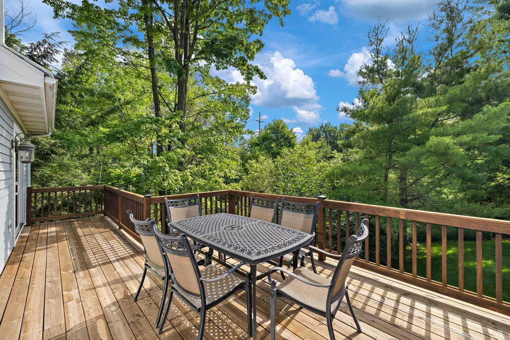 4710 N Catamount Trail NE Grand Rapids Charter Township MI 49301