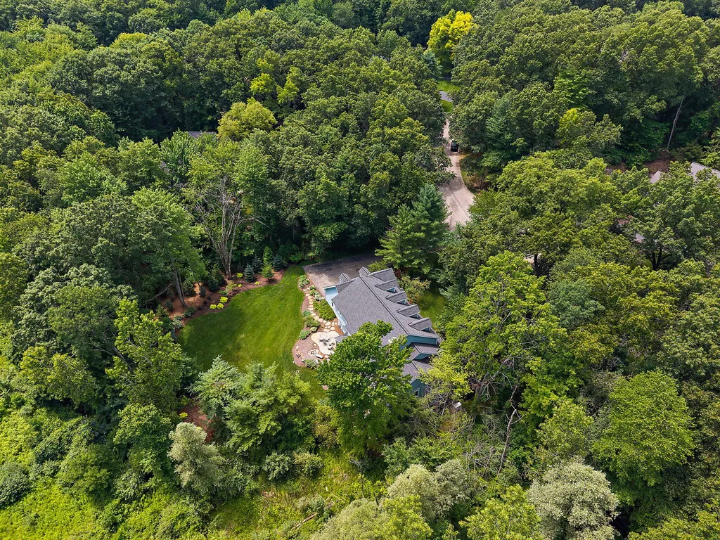4710 N Catamount Trail NE Grand Rapids Charter Township MI 49301