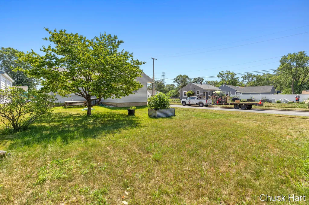 4639 Walton Avenue SW Wyoming City MI 49548